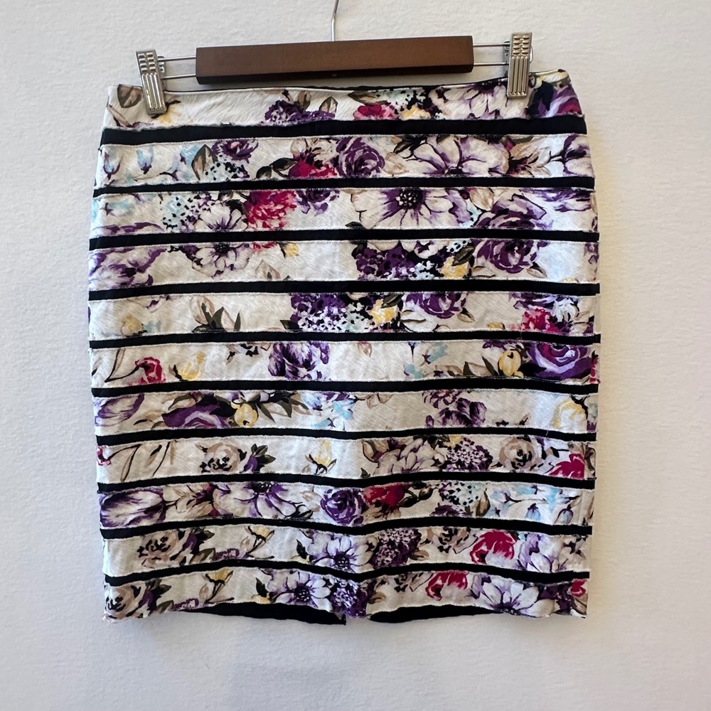 White House Black Market Floral Striped Pencil Skirt Purple Textured Size 4